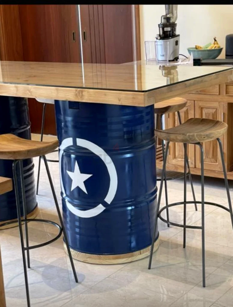 Large Bar table and Stools - fun for everyone63222842252547111