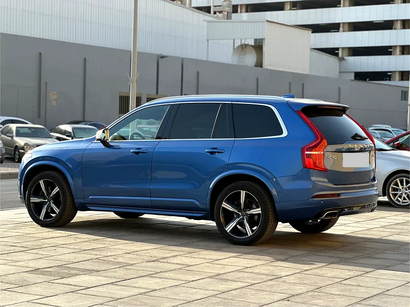 فولفو XC90 T-6 R-Design 2018 أزرق، خليجي، حافظ جيداً63221301199107114