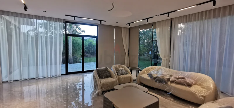 Roller blinds632213429977631128