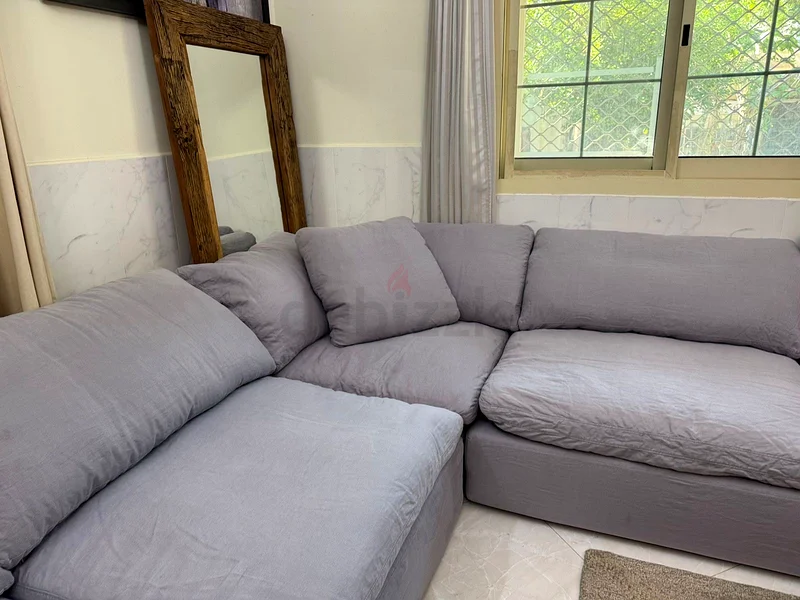 أريكة زاوية فاخرة مارينا هوم  
حالة ممتازة  
الحجم: 335×335 سم63263505612418112