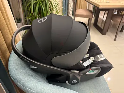 Cybex cloud z2 (latest edition) fully reclining car seat
