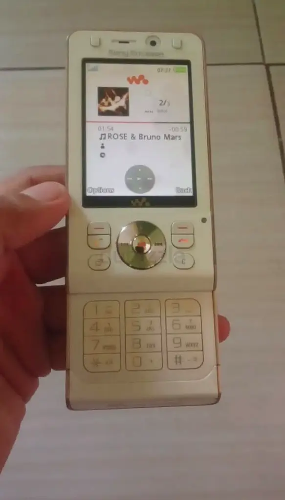 Sony Ericsson W910i