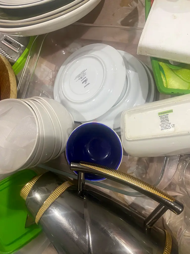 Mixed kitchen items for sale63211907695746113