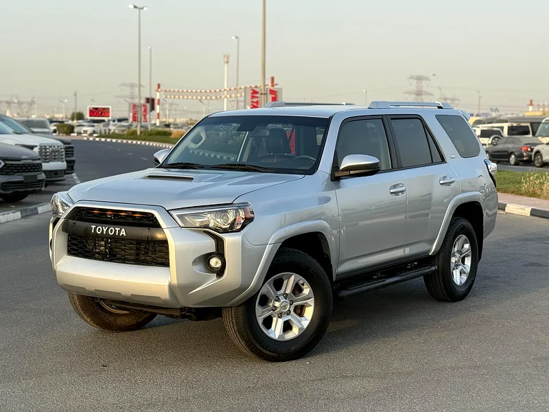 تويوتا 4 رنر SR5 بريميوم 4x4 كاملة الخيارات63147207753731111