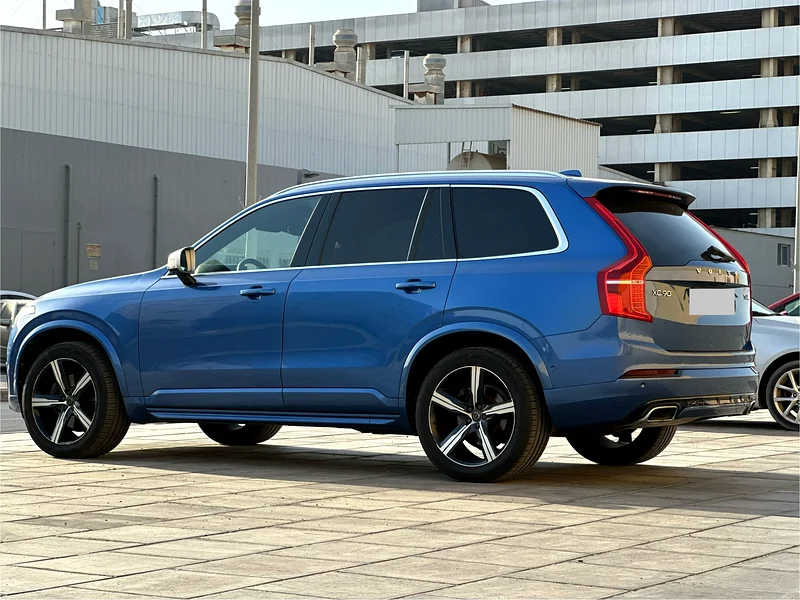 فولفو XC90 T-6 R-Design 2018 أزرق، خليجي، حافظ جيداً63221301199107113