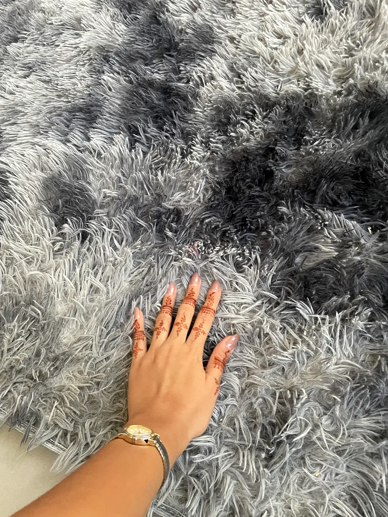 Gray Shaggy and Fluffy Area Rug /Carpet for Cozy Living Spaces63216837042306112