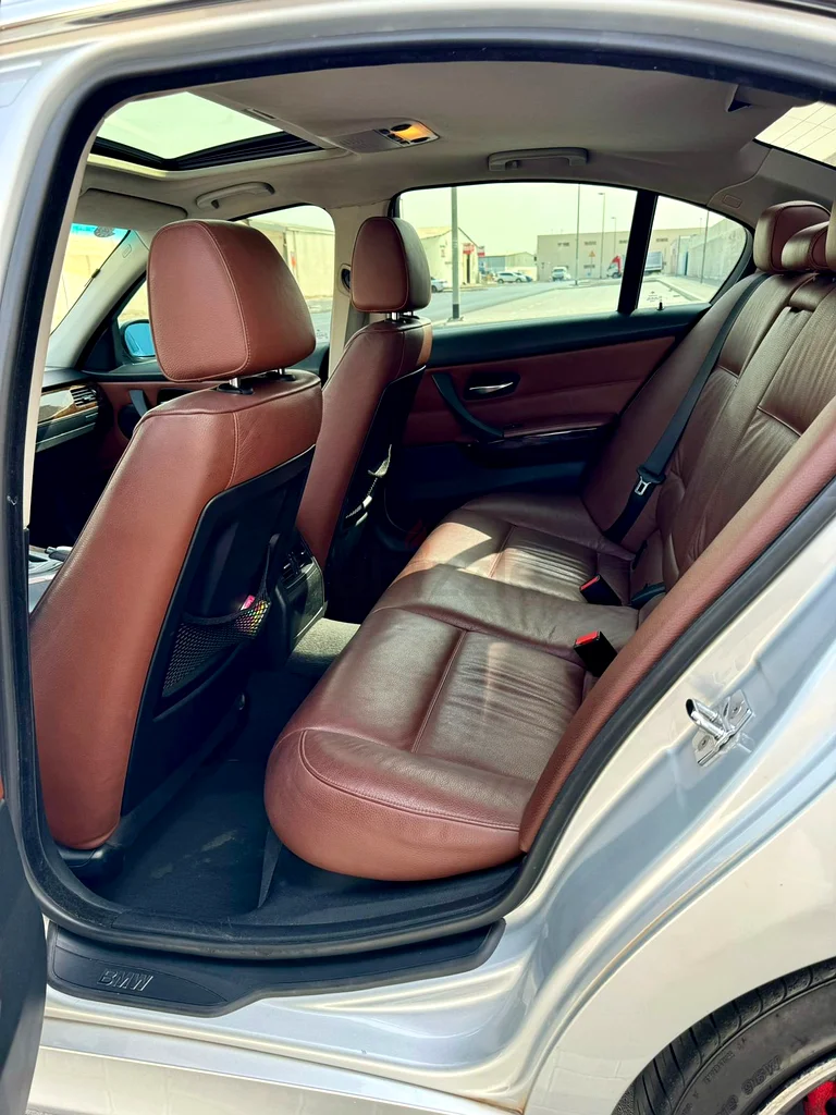 بي إم دبليو 323i 2007 | 237,270 كم | كلياً أصلي63158800515330112
