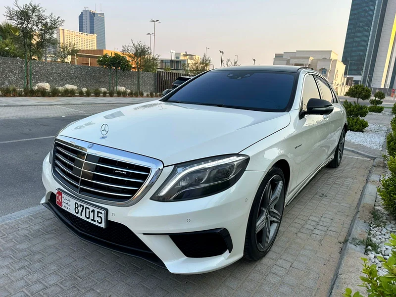 للبيع مرسيدس ((((S63 AMG)))) خليجي تبارك الرحمن موتر بحالة الوكالة 
موديل 201563161525736706113