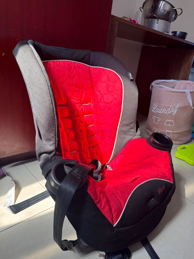 Baby stroller and car seater63205360965379117