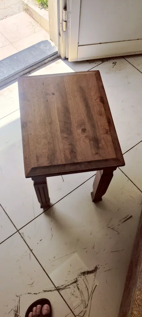 Charming Solid Wood Side Table - Rustic Elegance for Your Home Dhs 15 *2=30