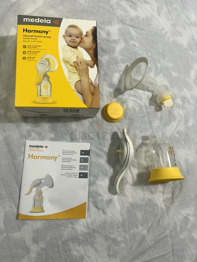Medela Harmony Manual Breast Pump - Portable  Efficient63204276741507111