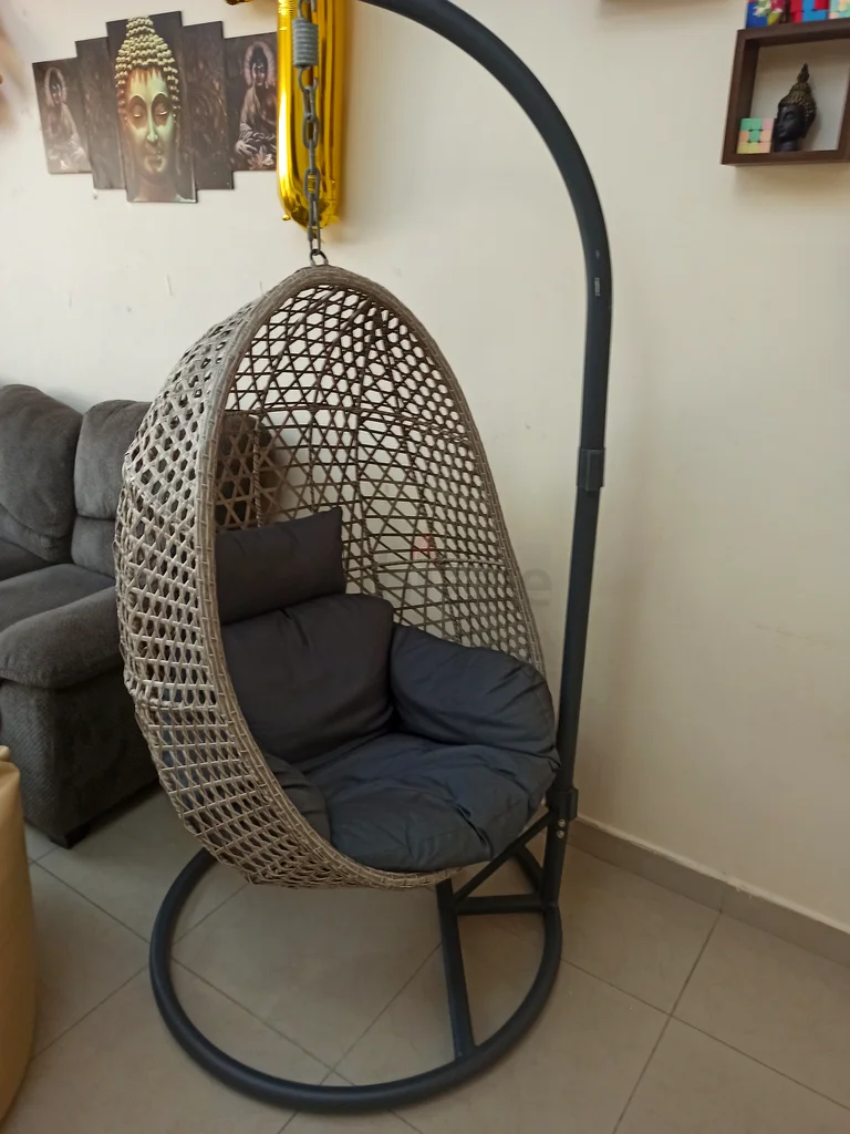 Hanging chair63220327929986111