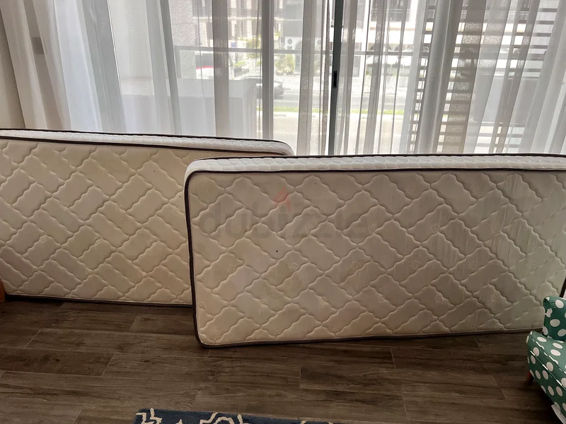 سرير قارب للأطفال من بوتري بارن مع درج تخزين / سرير إضافي63218313932417114
