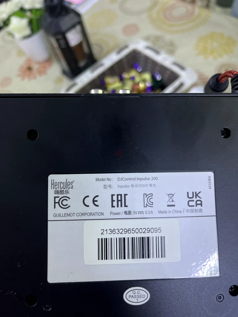 Hercules inpulse 200 Dj controller63233646079363112