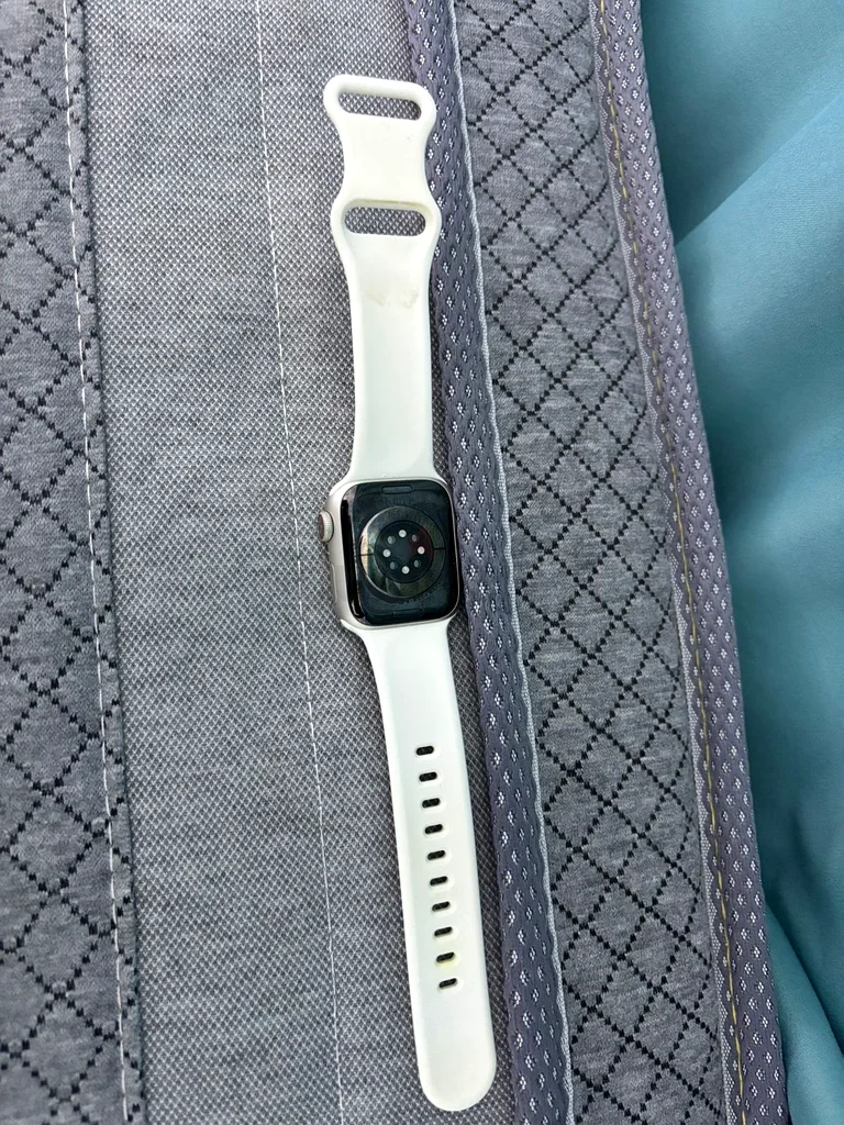 Apple Watch Series 7 GPS + Cellular, 41mm Starlight Aluminium Case63261264502403112