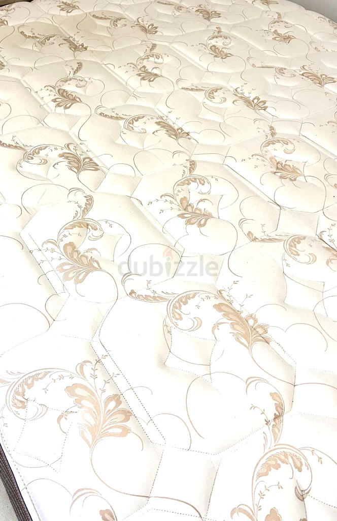 Mattress- King Koil reputed company- King Size63222842279043111