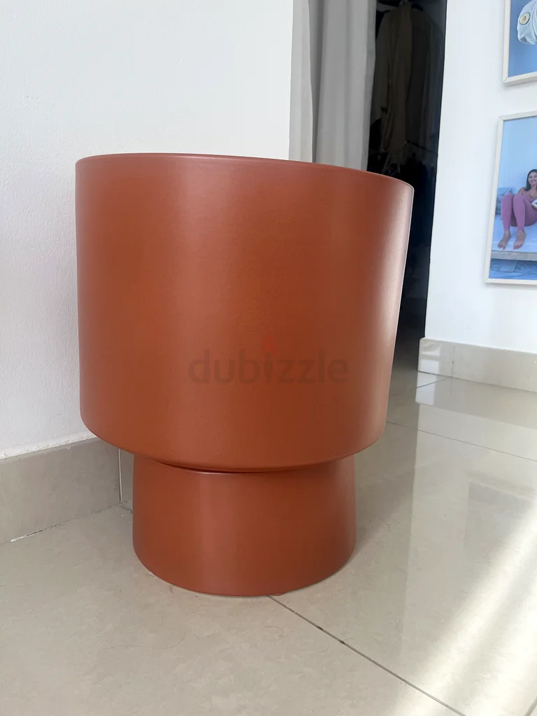 أواني زراعة بلون التراكوتا من ويست الم63191112562817112