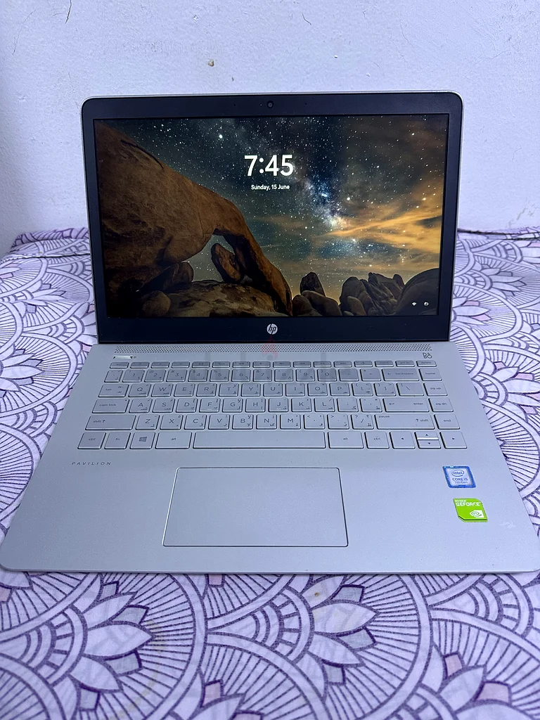 Sleek HP Laptop - Perfect for Work and Play!63256603540482110