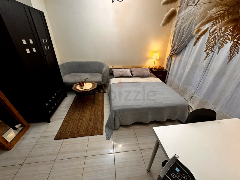 Spacious Room with Private Bathroom63623818558338112