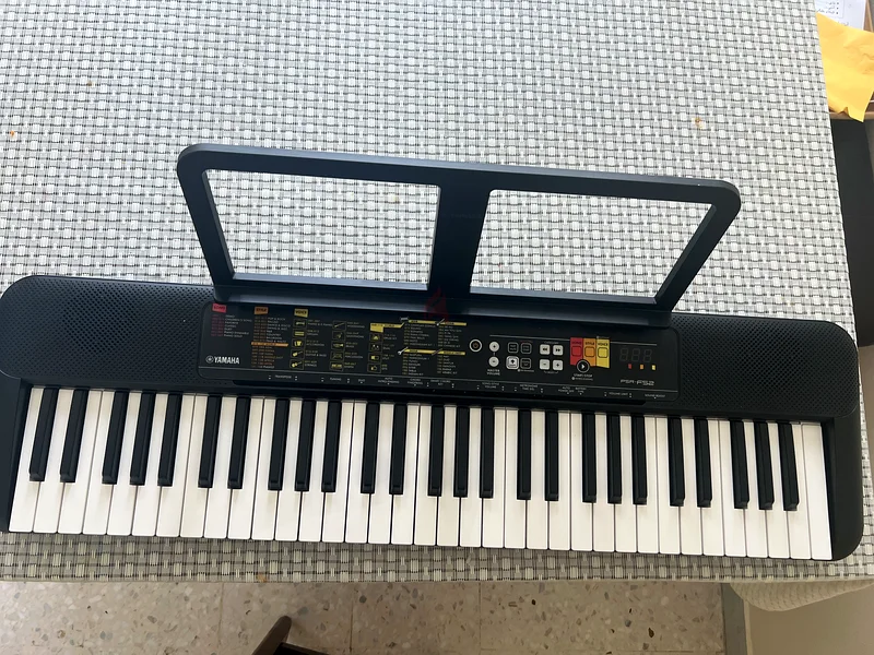 Yamaha Piano PSR-F52632288365616661126