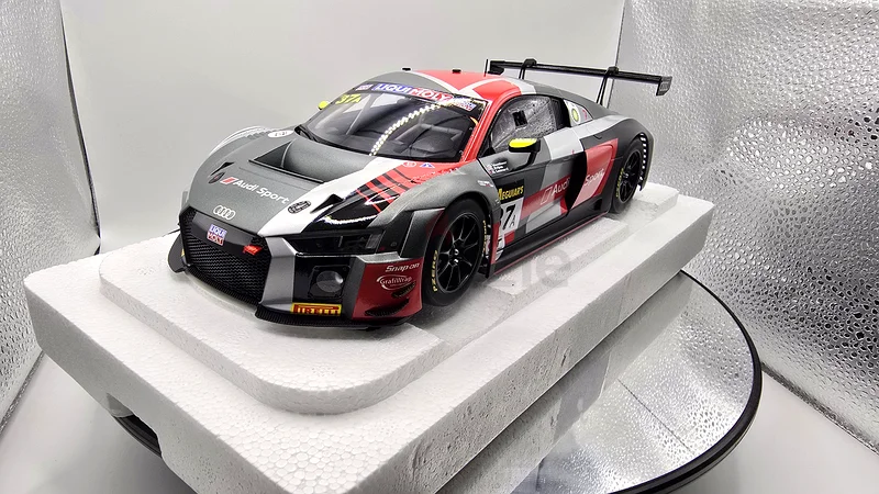 1/18 Autoart Audi R8 LMS Model Car – A Collectors Dream!632233517917471127