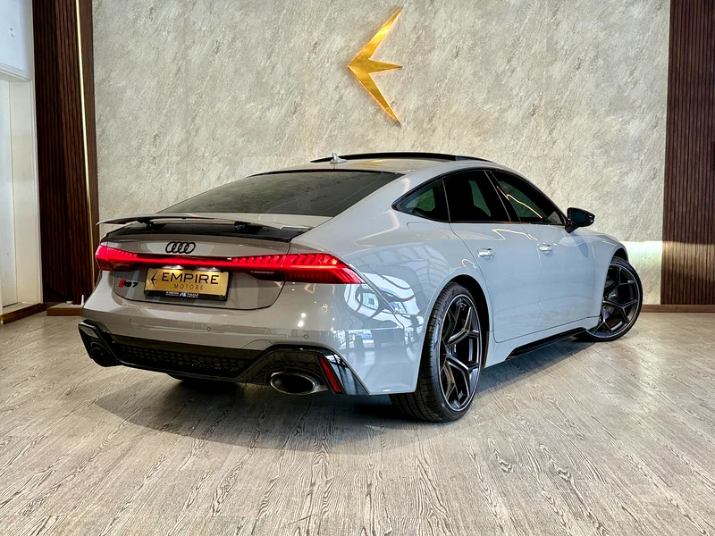 AUDI RS7 Sportback Performance II 2024 II UNDER WARRANTY AND SERVICES  AL NABOODA II 7500 MONTHLY63225312076033114