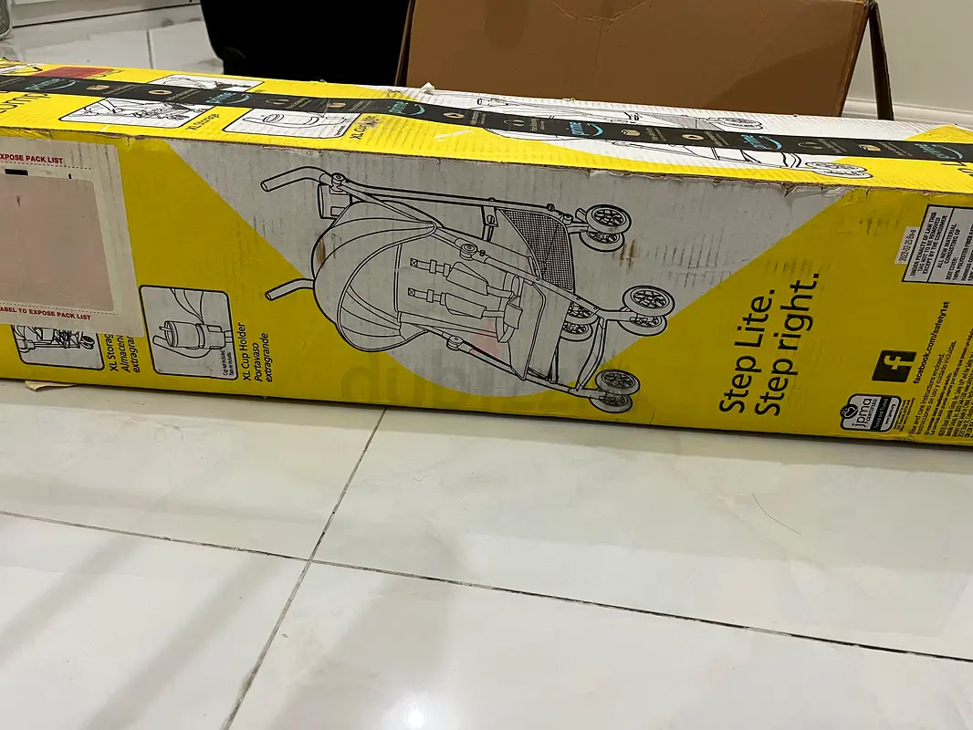 Stylish and Functional Lightweight Stroller for Your Little One63205886357633115