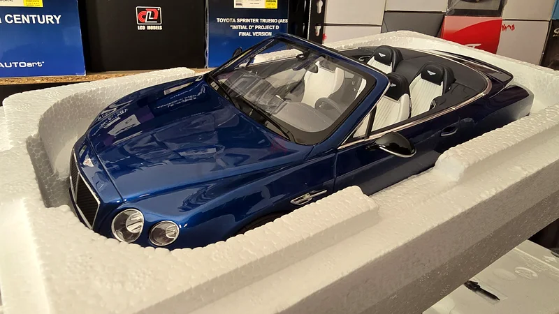 Stunning 1:18 Scale Model Bentley Continental GT Convertible632233517780491118