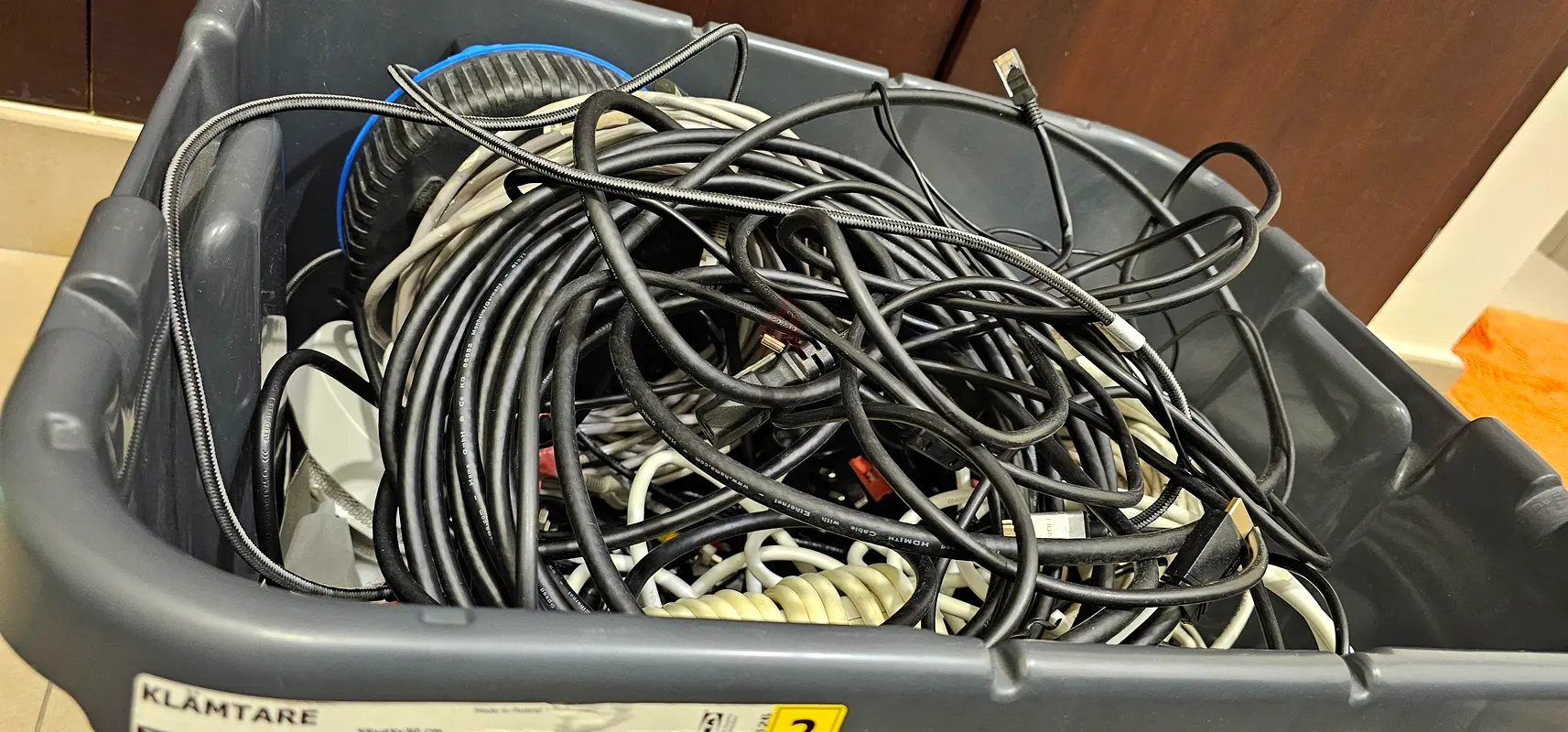 Variety of Electronic Cables - All You Need for Connectivity!