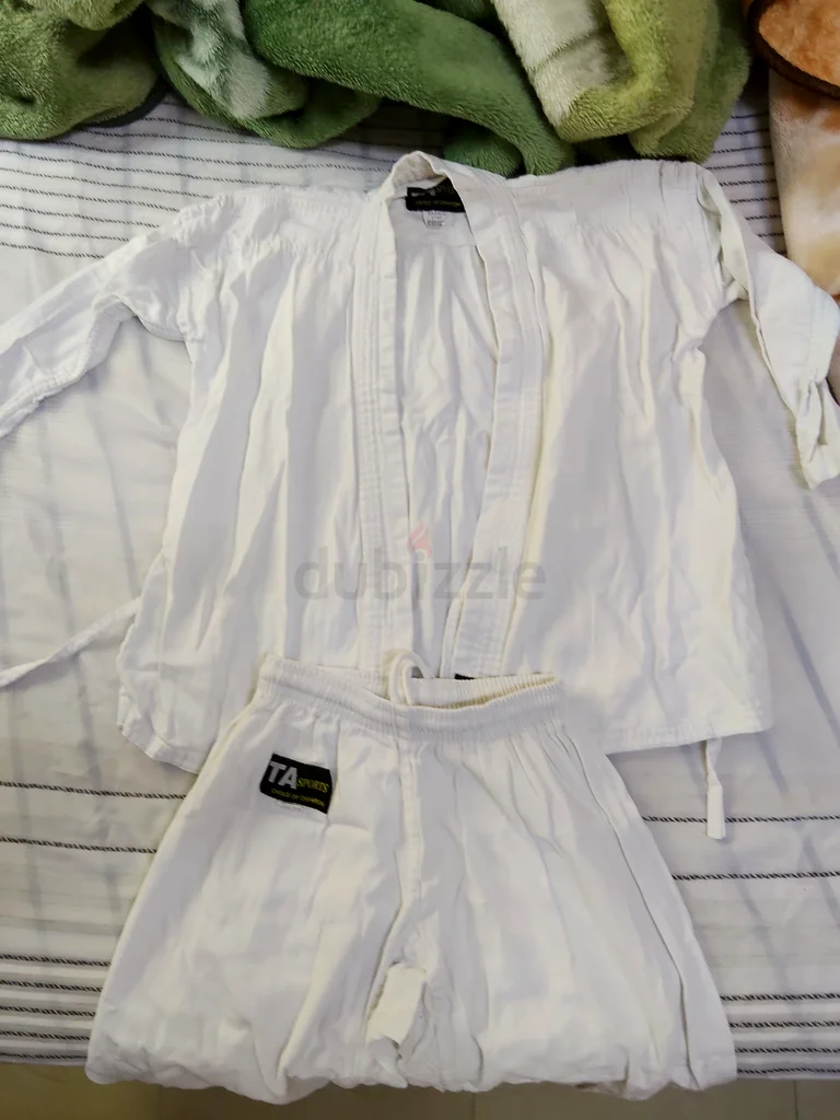 Karate suit632396170718731121