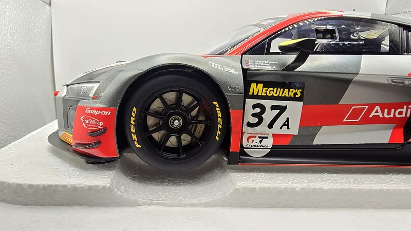 1/18 Autoart Audi R8 LMS Model Car – A Collectors Dream!63223351791747113