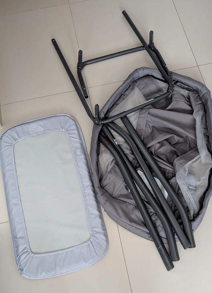Chicco LullaGo Anywhere Portable Bassinet / Baby Bed63205890825218112