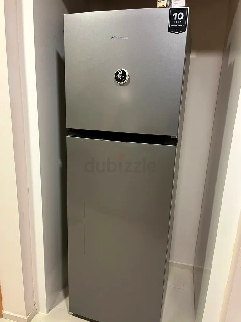ثلاجة للبيع؟