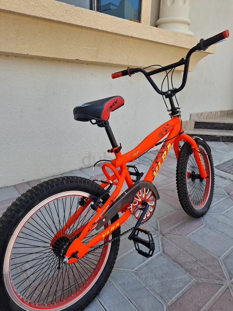 Abu Dhabi, Bani Yas, East 7  
Abu Dhabi, Bani Yas, East632457124006421115