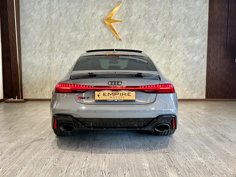 AUDI RS7 Sportback Performance II 2024 II UNDER WARRANTY AND SERVICES  AL NABOODA II 7500 MONTHLY63225312076033113