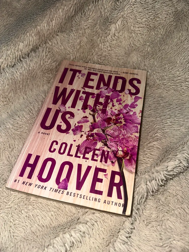 It Ends With Us - A Heartfelt Journey by Colleen Hoover