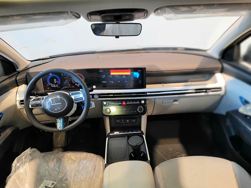 HYUNDAI TUCSON 1.6 TURBO MODEL 2025 GCC PANORAMIC SUNROOF63169441534722113