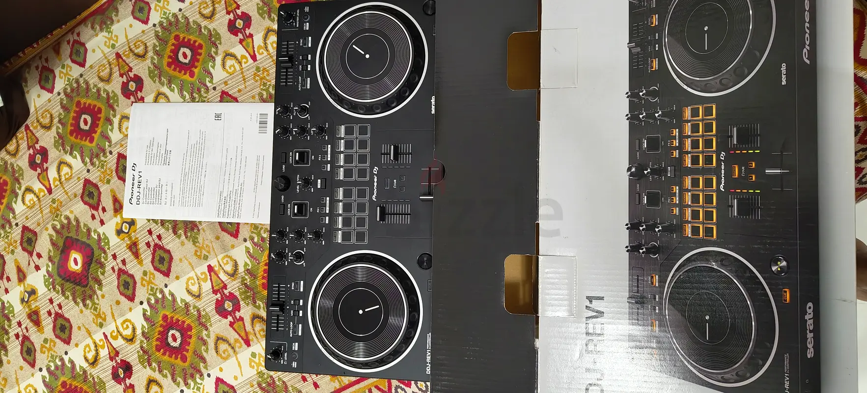 ب Pioneer DDJ Revv1/ خلاط دي جي احترافي - مثالي لحدثك القادم! مع العلبة جديدة بالكامل