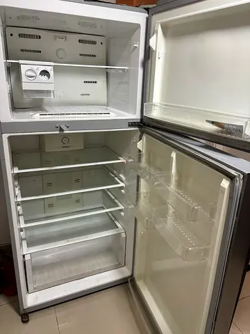 Stylish and Spacious Refrigerator for Sale!