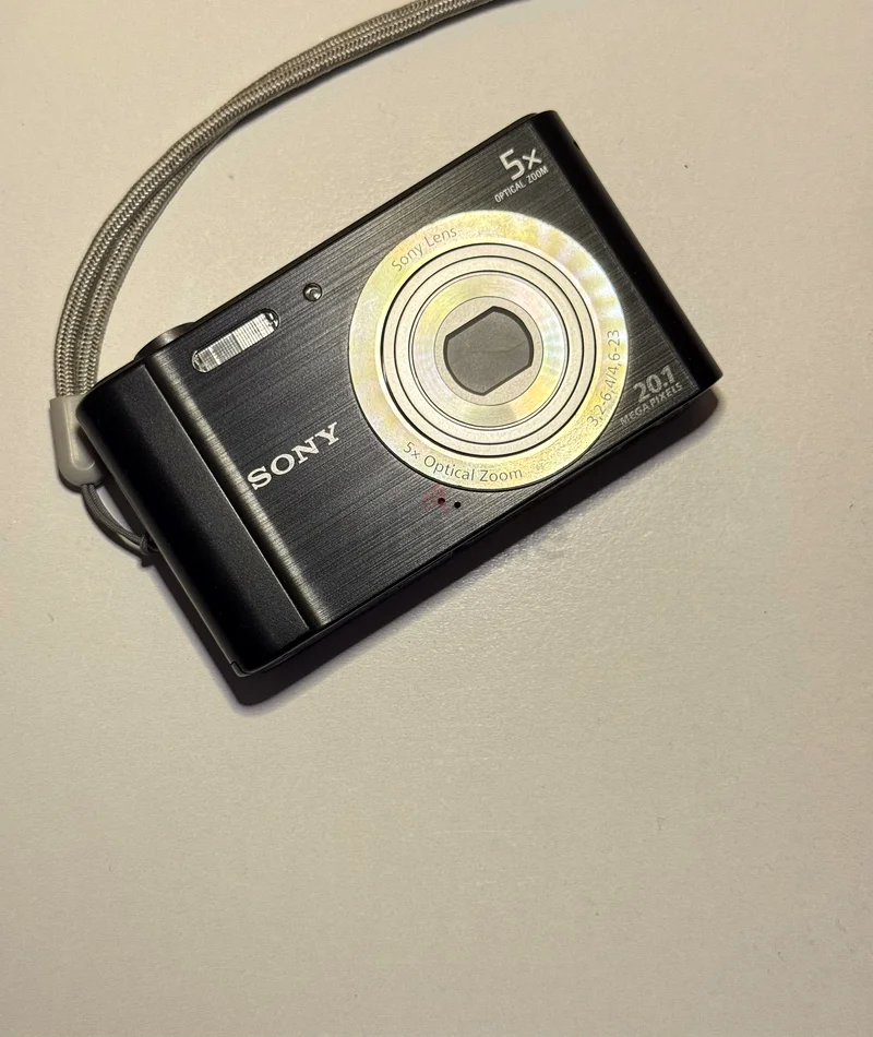 كاميرا سوني سايبر شوت DSC-W800 الرقمية - حالة ممتازة63236125086977112