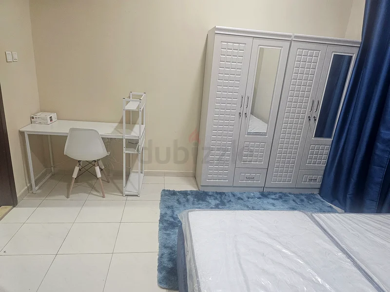 LUXURY MASTERBEDROOM WITH ATTACHED BATHROOM FOR FEMALES63624070733057111