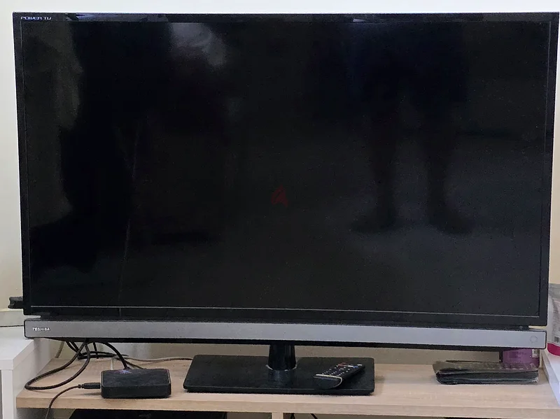 Toshiba Sleek 40-inch LED TV for Sale!63259698789890110