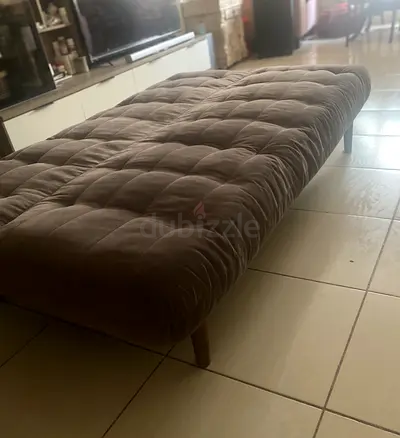 Stylish and Cozy Sofa Bed—Perfect for Any Living Space!