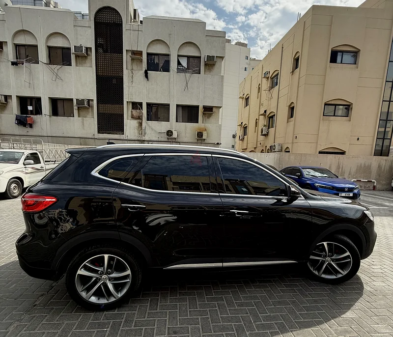 MG HS with full service agency history and warranty62930627567618114