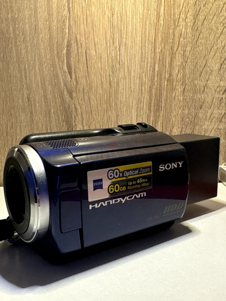 Sony Handycam DCR-SR47 – blue camcorder632346126935051117
