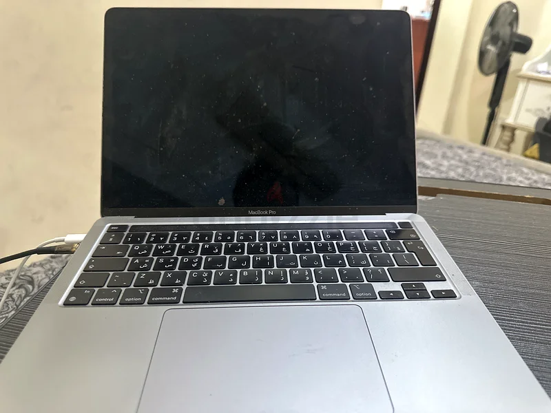 ماك بوك برو من آبل بشريحة M1 للبيع632560773963551117