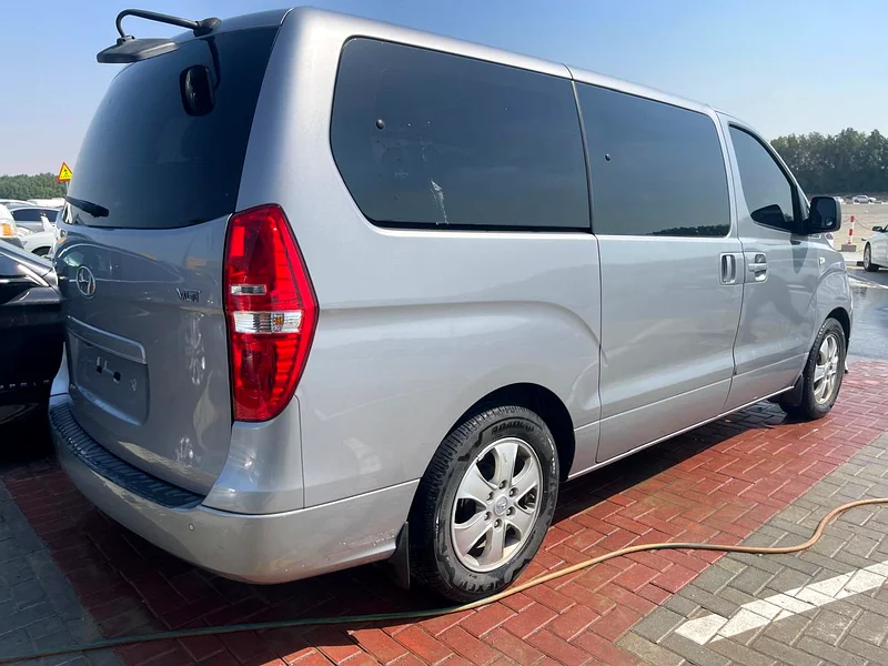Hyundai H1-201963156039976066113