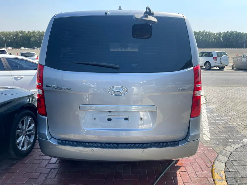 Hyundai H1-201963156039976066114
