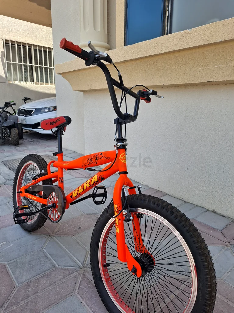 Abu Dhabi, Bani Yas, East 7  
Abu Dhabi, Bani Yas, East63245712400642112
