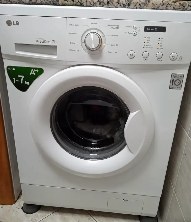 LG direct drive washing machine 7 Kg for sale